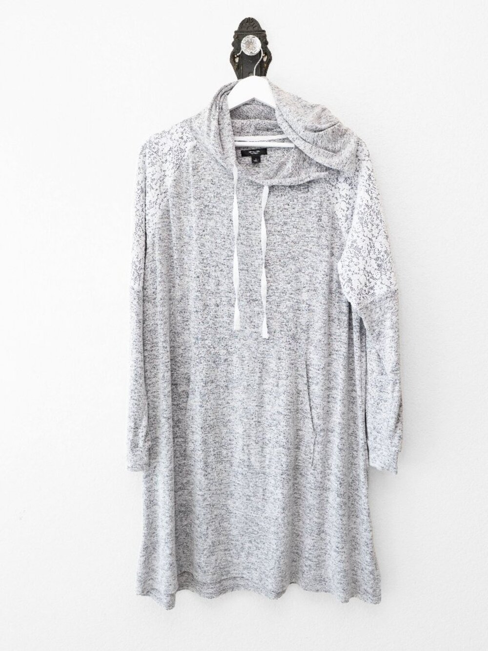 Simply Vera Vera Wang Large Gray Knit Tunic Dress Lace Shoulder Pockets